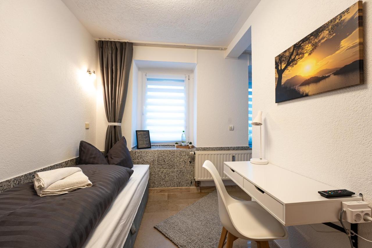 Pension Krone Freiberg Bagian luar foto