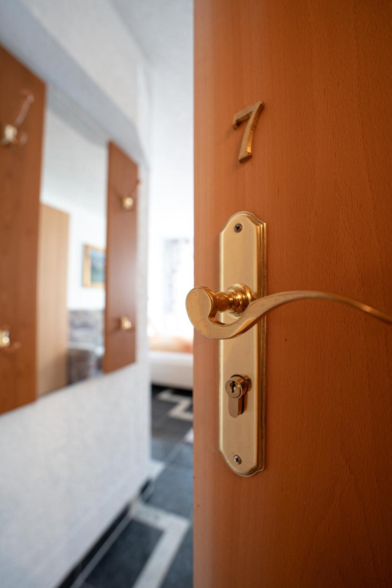 Pension Krone Freiberg Bagian luar foto
