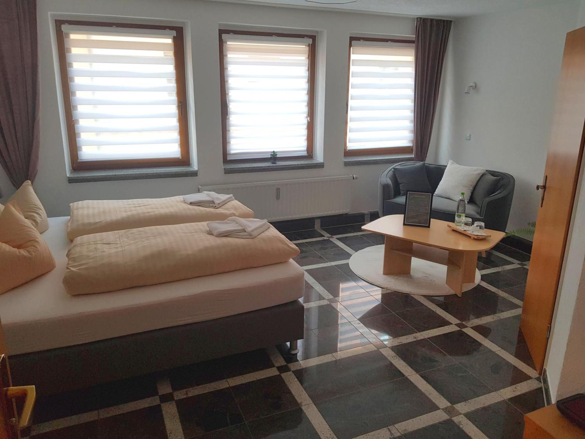 Pension Krone Freiberg Bagian luar foto